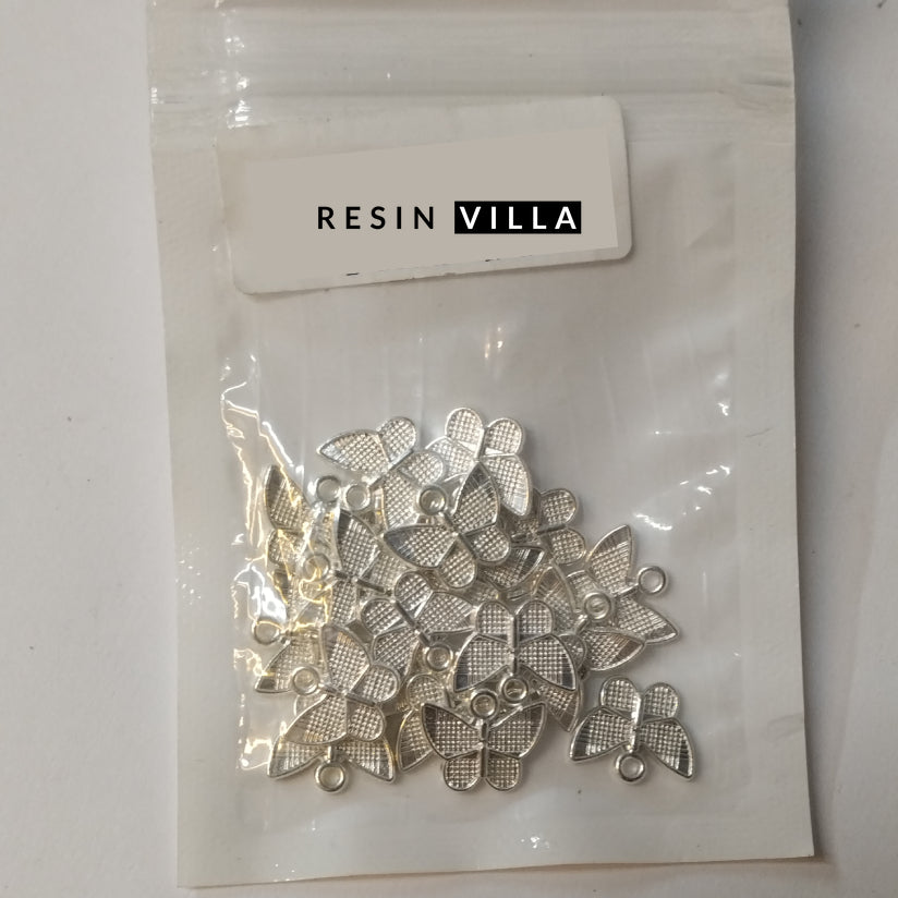 مادة فنية من الراتينج، وحلي معدنية وإكسسوارات سلسلة مفاتيح - حلية ذهبية على شكل فراشة صغيرة باللون الذهبي والفضي