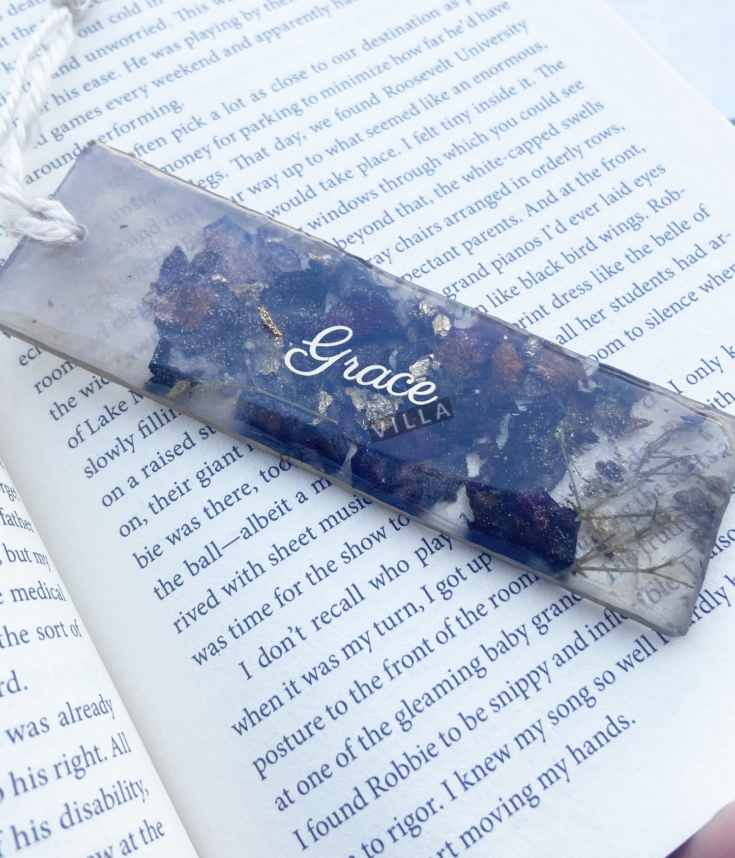 Rose Flower Preservation in Medium Size Grace Bookmark