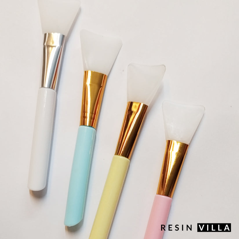 مادة فنية من الراتينج، أدوات أساسية - فرشاة ملعقة سيليكون لنشر الراتينج