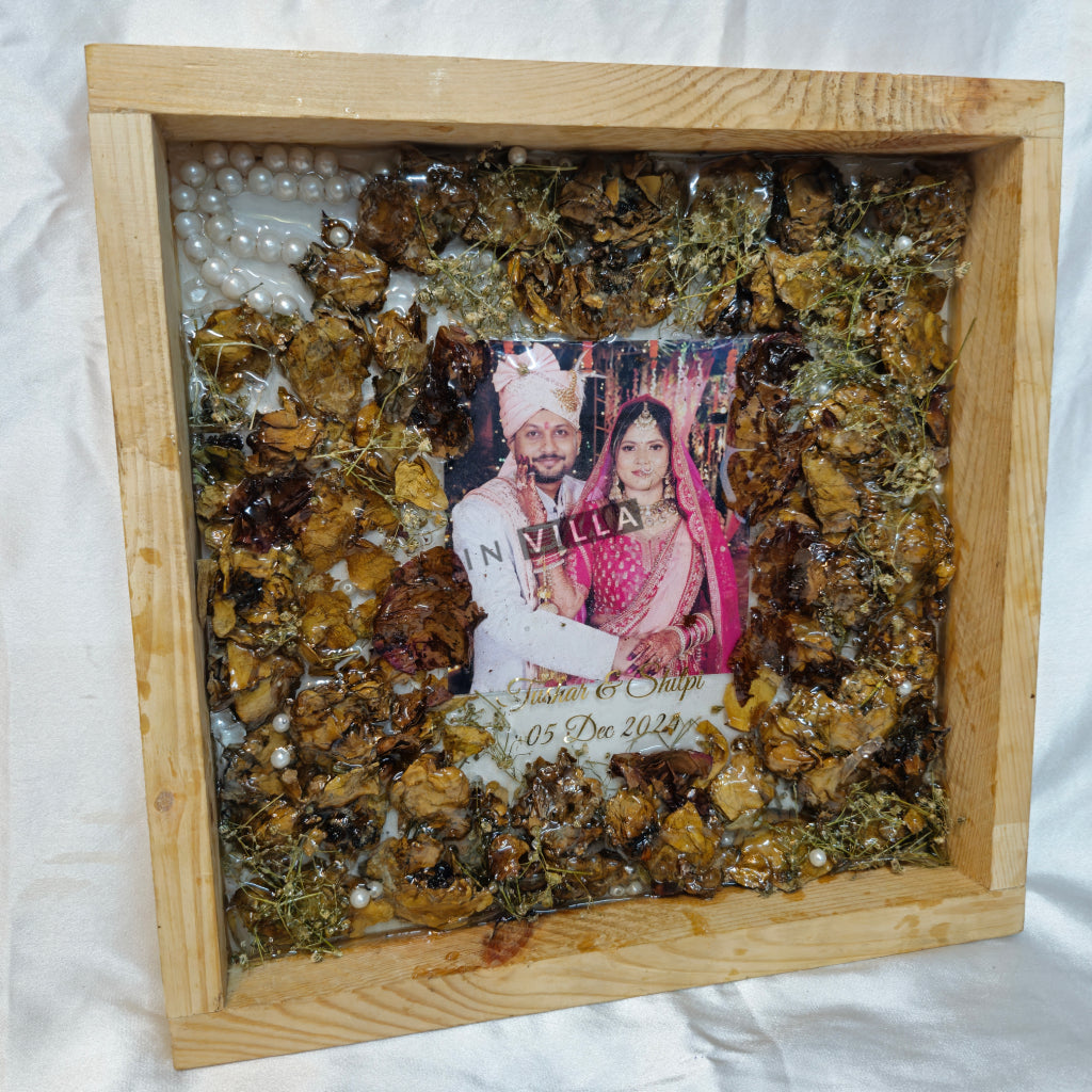 रेज़िन आर्ट, वरमाला संरक्षण, 12" लकड़ी का चित्र फ़्रेम, विवाह आभूषण, युगल के लिए वरमाला संरक्षण