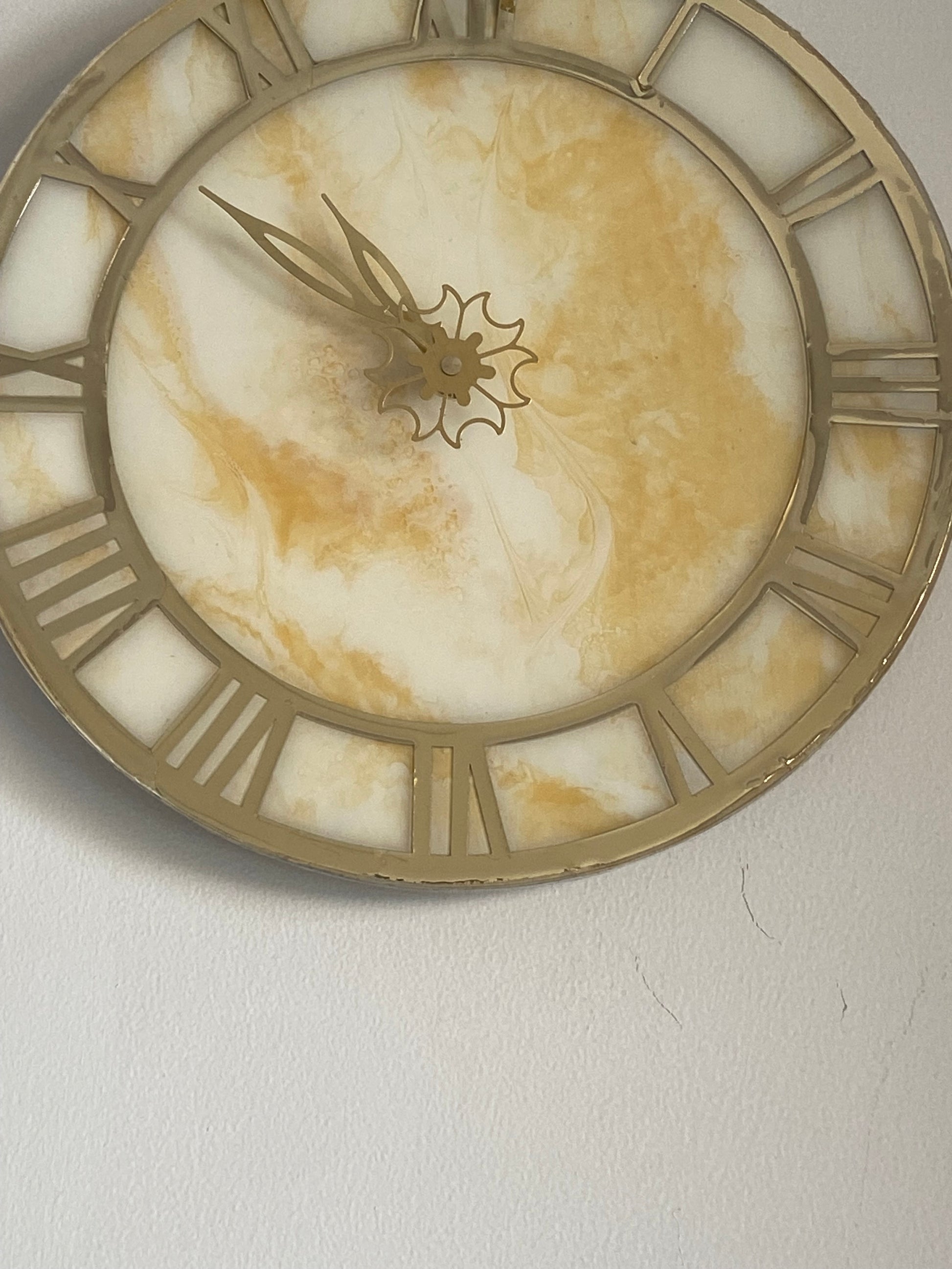 Interior decor with our unique Resin Wall Clock in Marble Texture