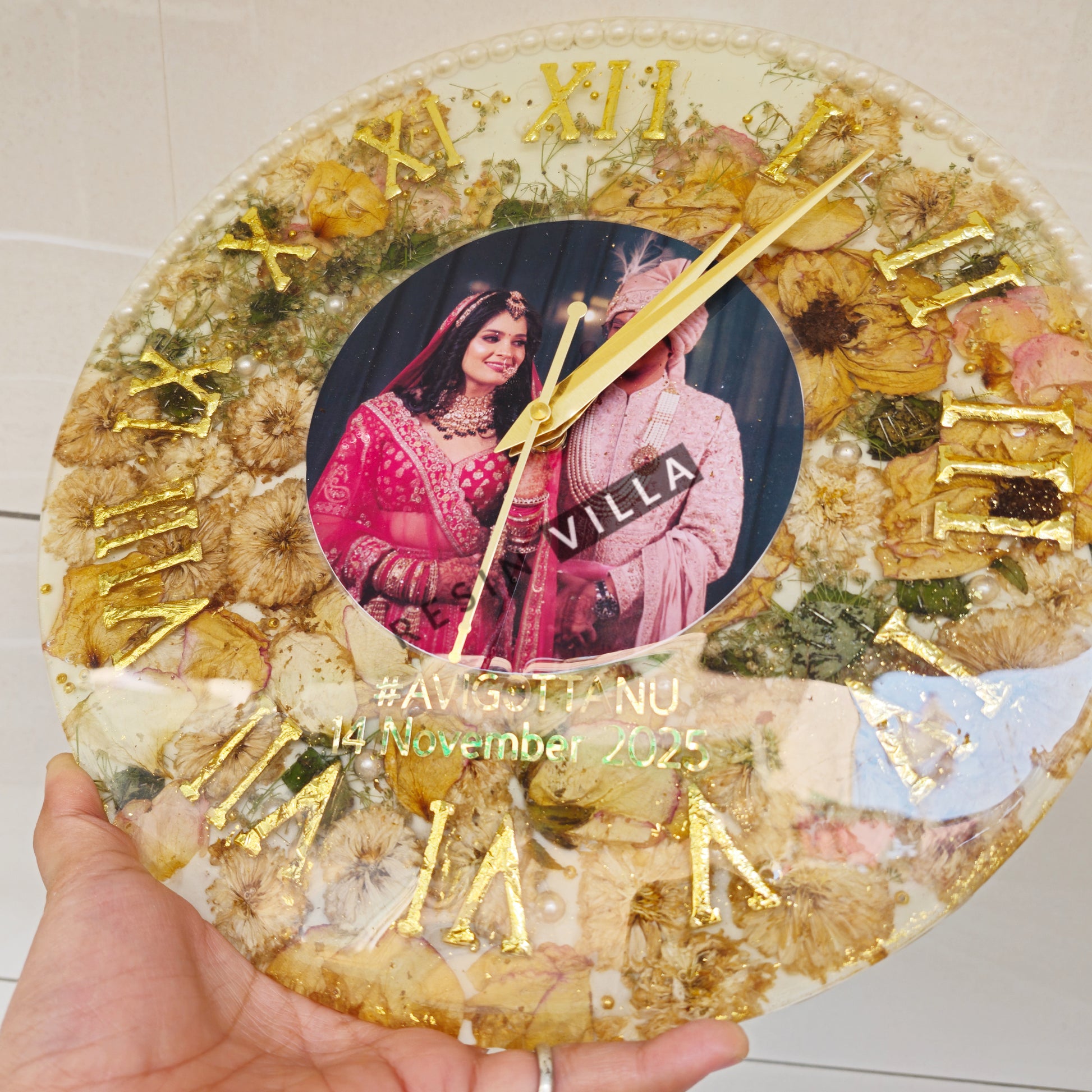 custom varmala preservation resin wall clock in Gurgaon