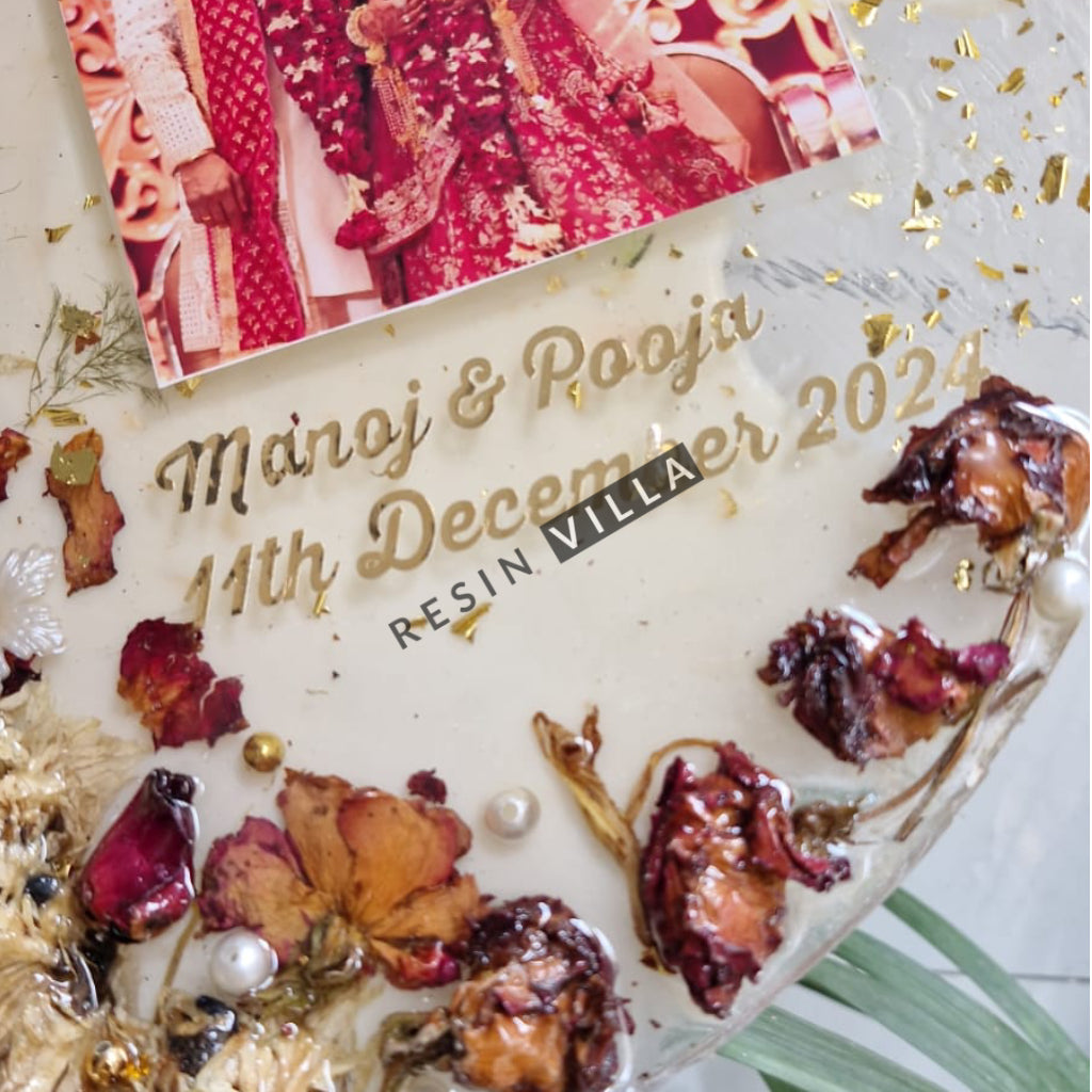 فن الراتينج، الحفاظ على الفارمالا، شكل دائري 12 بوصة، الحفاظ على الفارمالا / الإكليل الزهري على خلفية باللون الأرجواني الفاتح